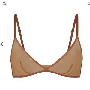 NWT SKIMS ultra fine mesh triangle bralette XS  new bronze / tan color